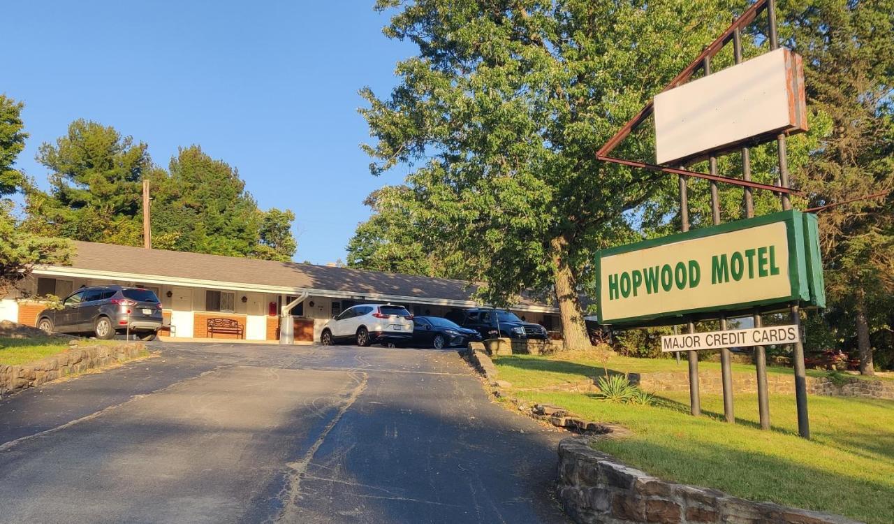 Hopwood Motel Uniontown Exteriér fotografie