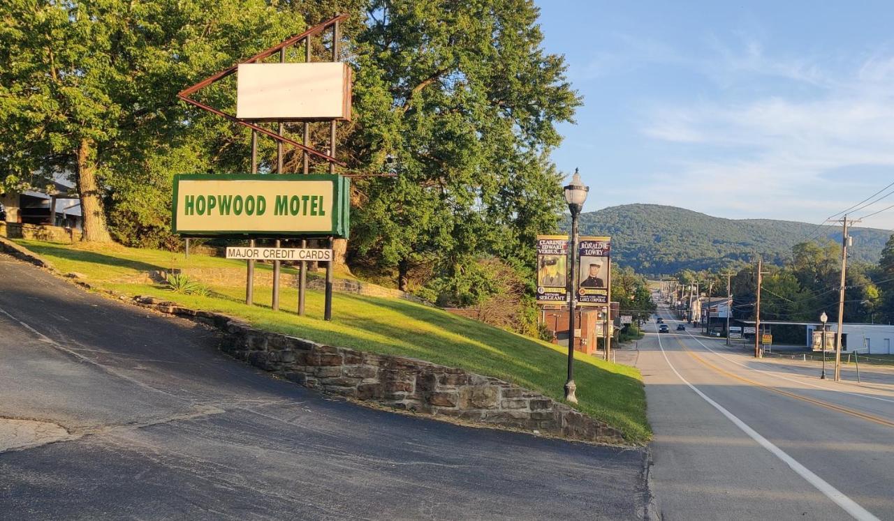 Hopwood Motel Uniontown Exteriér fotografie